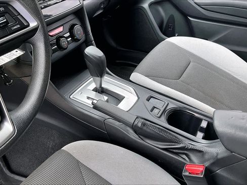 Used 2018 Subaru Crosstrek 2.0i image 16