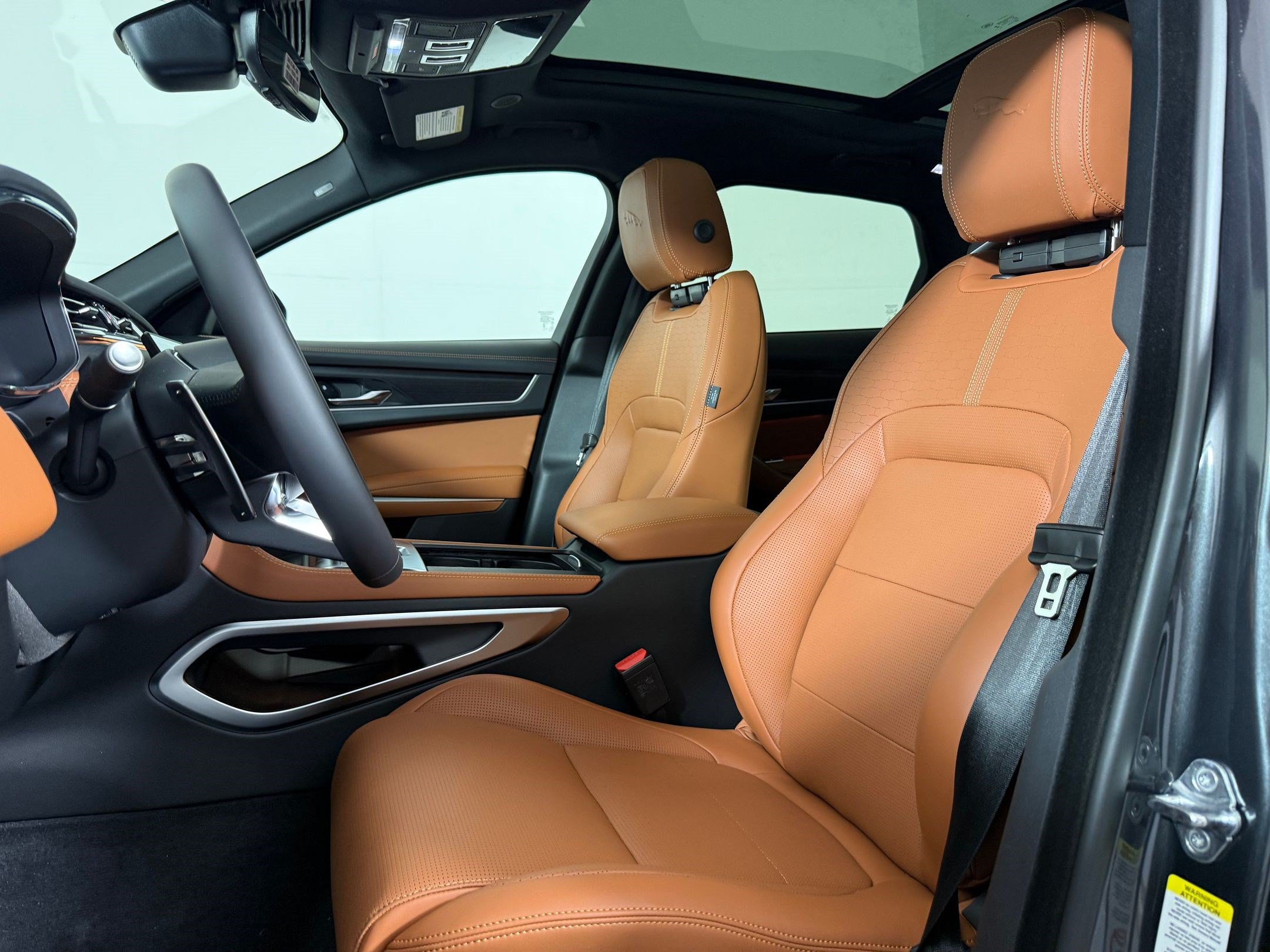 New 2026 Jaguar F-PACE R-Dynamic S AWD/4WD image 26