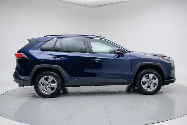 Used 2025 Toyota RAV4 XLE AWD/4WD image 5