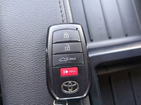 Used 2024 Toyota Tundra Limited AWD/4WD image 27