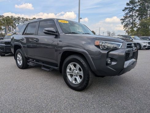 Used 2023 Toyota 4Runner SR5 Premium w/ Moonroof Package image 2