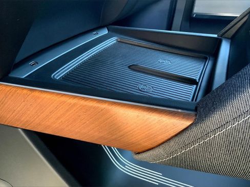 New 2026 Cadillac Vistiq Premium Luxury image 28