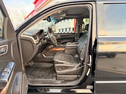 Used 2015 GMC Yukon Denali w/ Premium Package AWD/4WD image 13