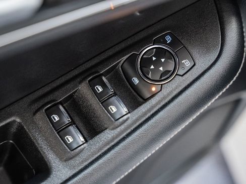 Used 2023 Ford Edge ST image 43