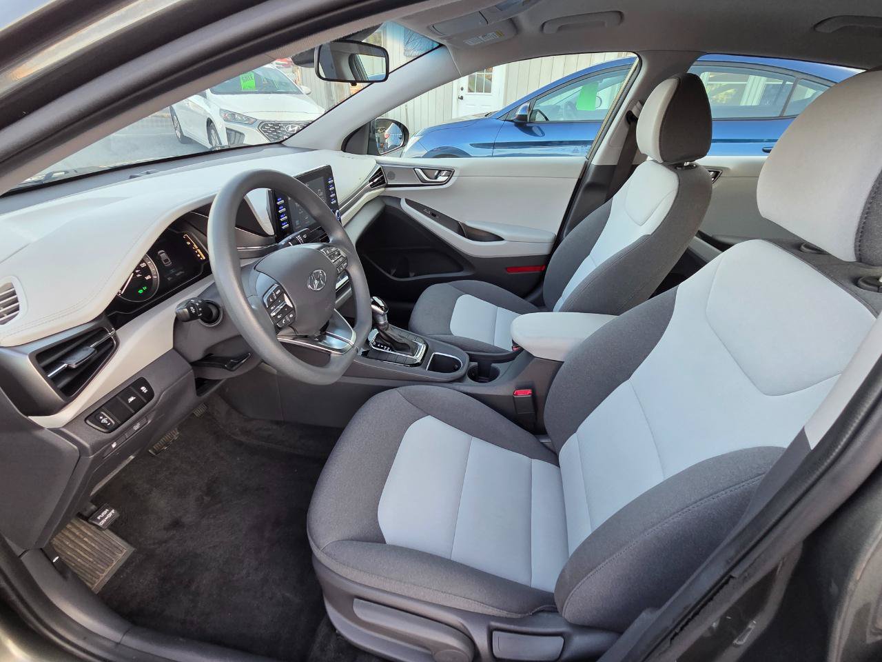 Used 2020 Hyundai Ioniq Blue FWD image 14