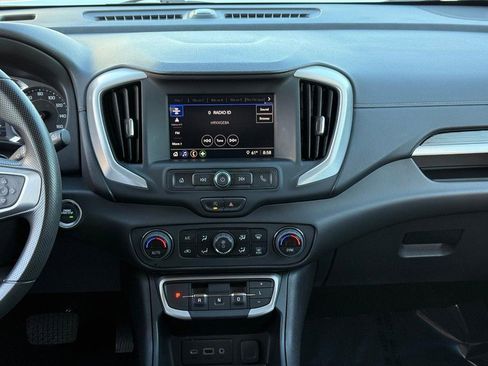 Used 2023 GMC Terrain SLE w/ Driver Convenience Package image 16