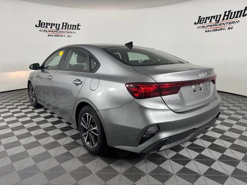 Used 2024 Kia Forte LXS FWD image 9