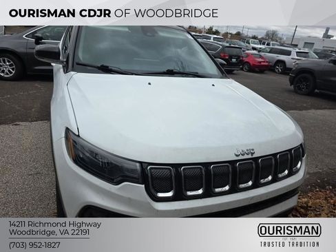 Used 2022 Jeep Compass Limited image 2