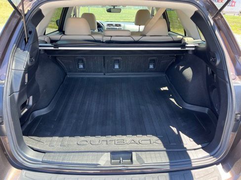 Used 2019 Subaru Outback 2.5i Limited w/ Protection Package #1 AWD/4WD image 16