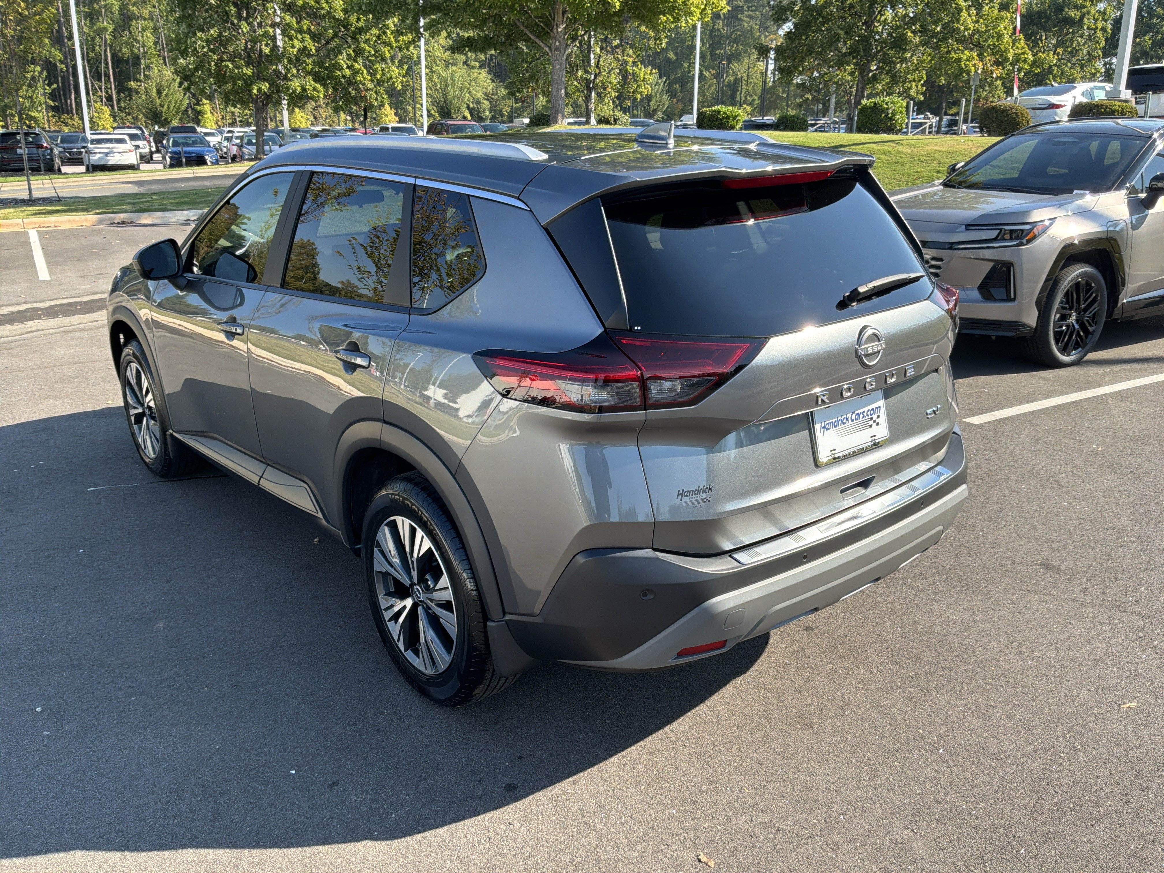 Used 2023 Nissan Rogue SV w/ SV Premium B Package FWD image 8