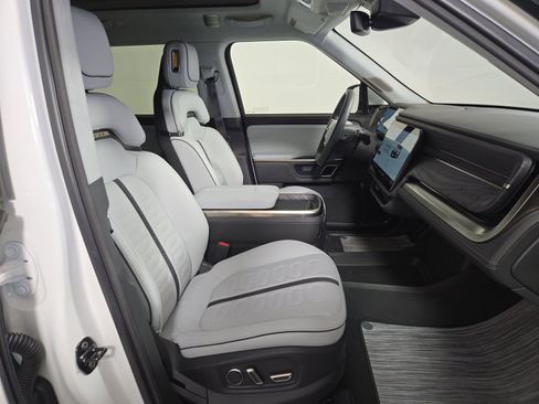 Used 2024 Rivian R1S Adventure AWD/4WD image 24