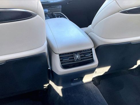 Used 2022 Lexus LS 500 image 25