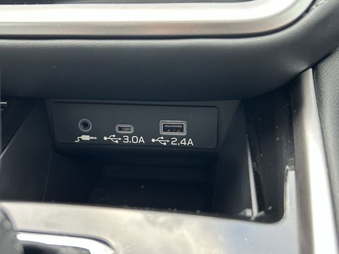 New 2025 Subaru Outback Limited image 16