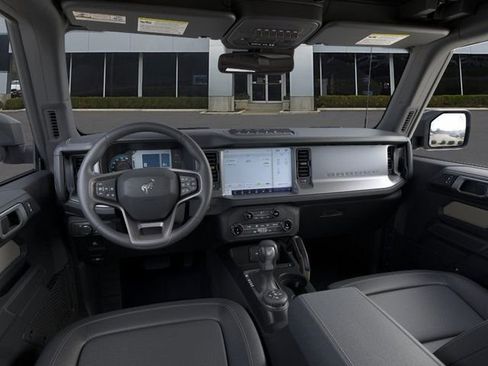 New 2025 Ford Bronco Badlands image 9