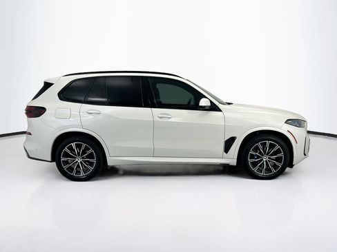 Used 2024 BMW X5 xDrive40i w/ M Sport Package AWD/4WD image 4