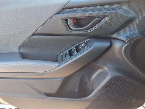 Used 2024 Subaru Crosstrek 2.0i Premium image 18