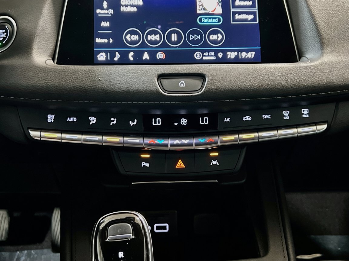 Used 2023 Cadillac XT4 Premium Luxury w/ Trailering Package FWD image 12