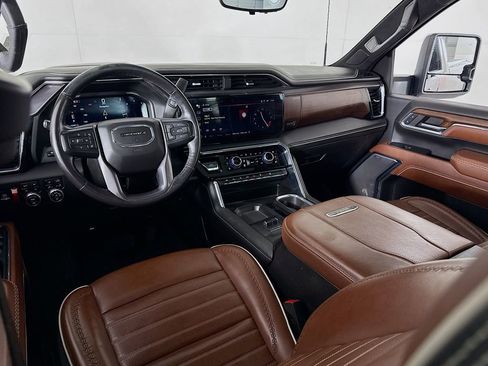 Used 2024 GMC Sierra 3500 Denali Ultimate image 35
