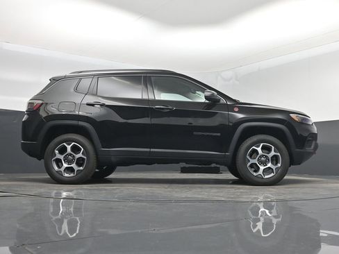 Used 2022 Jeep Compass Trailhawk w/ Trailhawk Elite Group AWD/4WD image 16