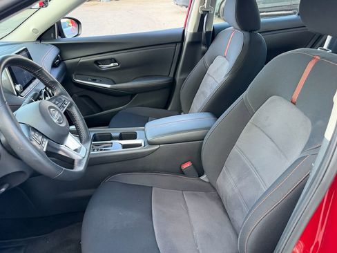 Certified 2023 Nissan Sentra SR w/ Electronics Package FWD image 10