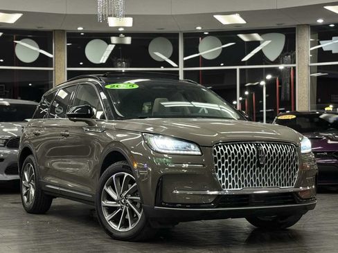 Used 2025 Lincoln Corsair AWD w/ Equipment Group 101A image 1