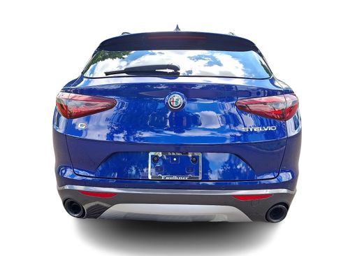Used 2022 Alfa Romeo Stelvio Ti AWD/4WD image 5