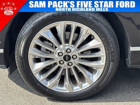 Used 2022 Ford Edge Titanium w/ Equipment Group 301A AWD/4WD image 19
