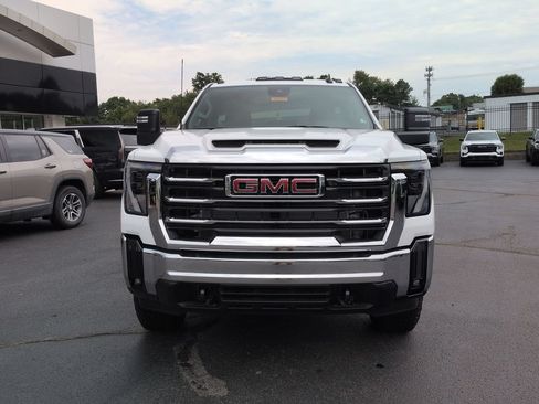 New 2026 GMC Sierra 2500 SLE w/ Max Trailering Package AWD/4WD image 2