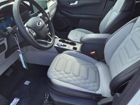 New 2024 Ford Escape SE w/ PHEV Premium Package image 11
