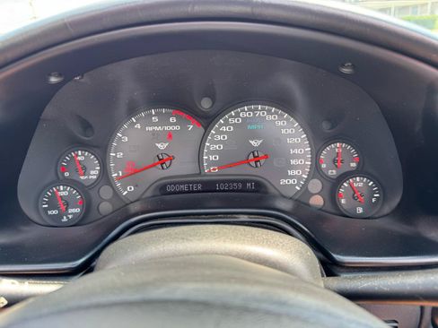 Used 2004 Chevrolet Corvette Convertible w/ Preferred Equipment Group RWD image 30
