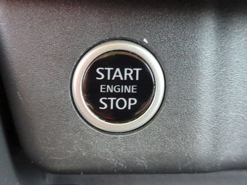 Used 2023 Nissan Rogue SV AWD/4WD image 26