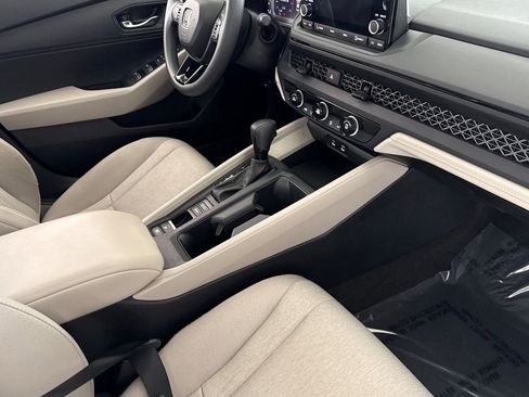 Certified 2023 Honda Accord LX image 31