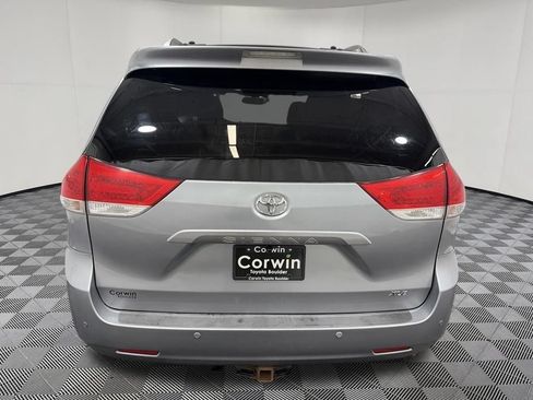 Used 2011 Toyota Sienna XLE w/ XLE Navigation Pkg FWD image 6