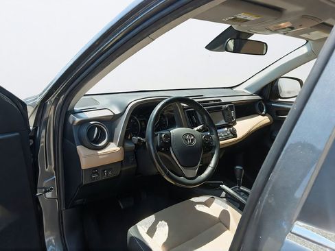 Used 2018 Toyota RAV4 XLE FWD image 19