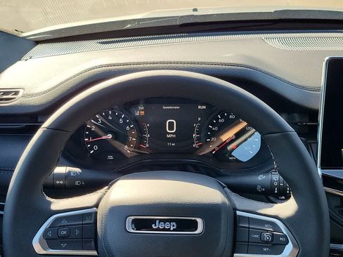 New 2026 Jeep Compass Latitude AWD/4WD image 26