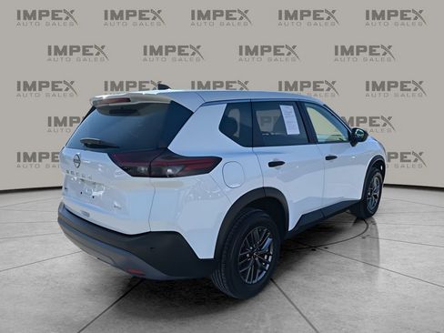 Used 2023 Nissan Rogue S image 5
