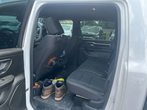 Used 2025 RAM 1500 Big Horn AWD/4WD image 9