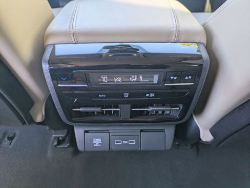 Certified 2023 Acura MDX SH-AWD w/ Technology Package image 24