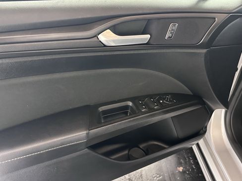 Used 2018 Ford Fusion S w/ Equipment Group 101A image 34