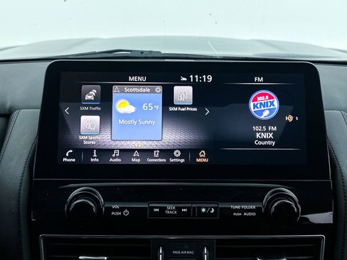 Used 2021 Nissan Armada SL w/ Captain's Chairs Package image 20