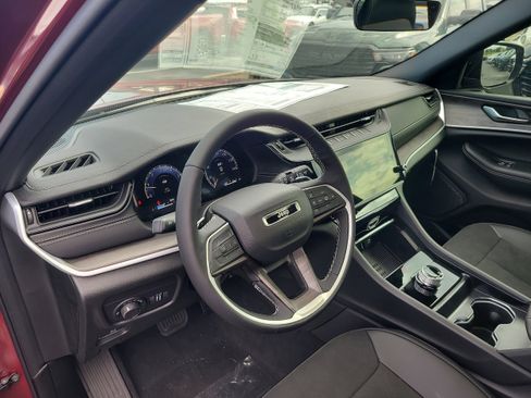 New 2026 Jeep Grand Cherokee L 2WD image 16