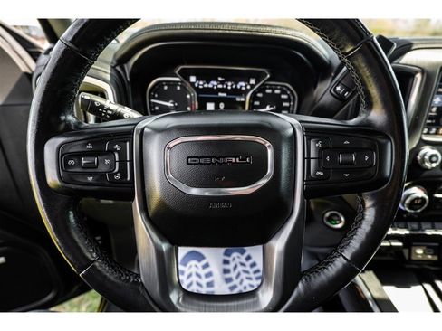 Used 2022 GMC Sierra 2500 Denali image 14