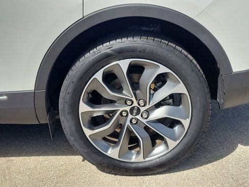 Certified 2023 Lincoln Nautilus Reserve AWD/4WD image 9