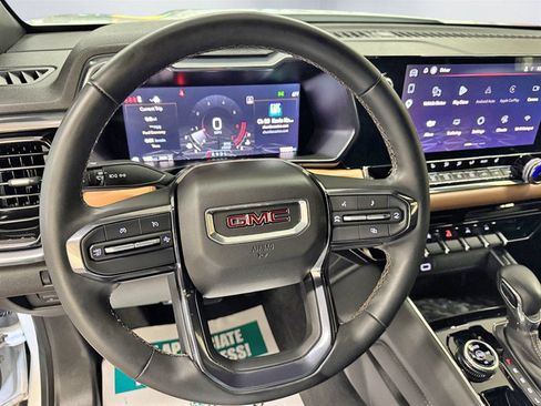 Used 2025 GMC Canyon AT4 AWD/4WD image 16