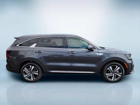 Certified 2024 Kia Sorento SX Prestige AWD/4WD image 3