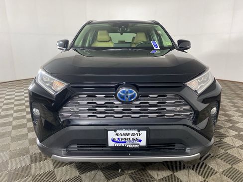 Used 2019 Toyota RAV4 Limited w/ Carpet Mat Package image 11