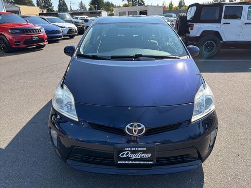 Used 2014 Toyota Prius Two image 10