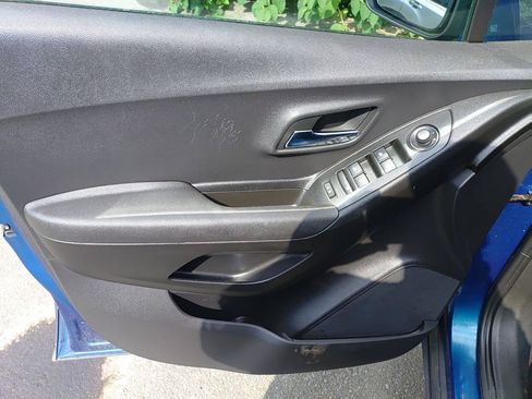 Used 2019 Chevrolet Trax LT AWD/4WD image 10