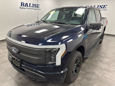 Used 2025 Ford F150 Lightning XLT w/ Max Trailer Tow Package AWD/4WD image 11