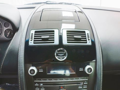 Used 2011 Aston Martin V12 Vantage Coupe image 56